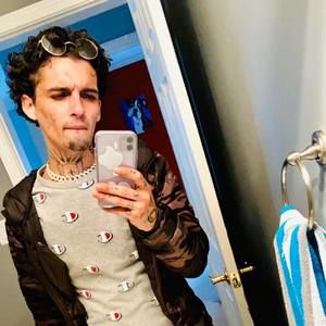 Meet your Posher, Stelo-blake